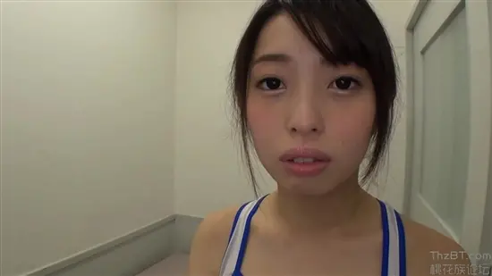 Japanese girl diligently and diligently makes her blowjob